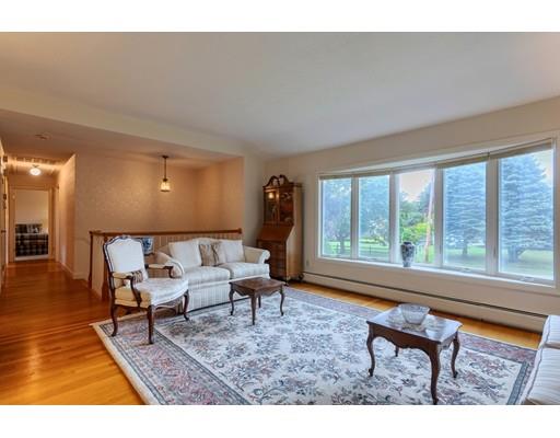 6 Gates Road Peabody, MA 01960 - Photo 4 of 40 Gallery Image 4