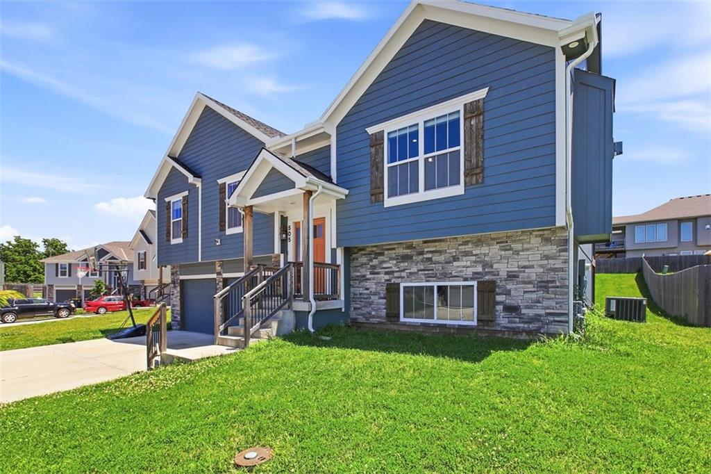 505 Southwest Ridgeview Drive Grain Valley, MO 64029 - Photo 2 of 53