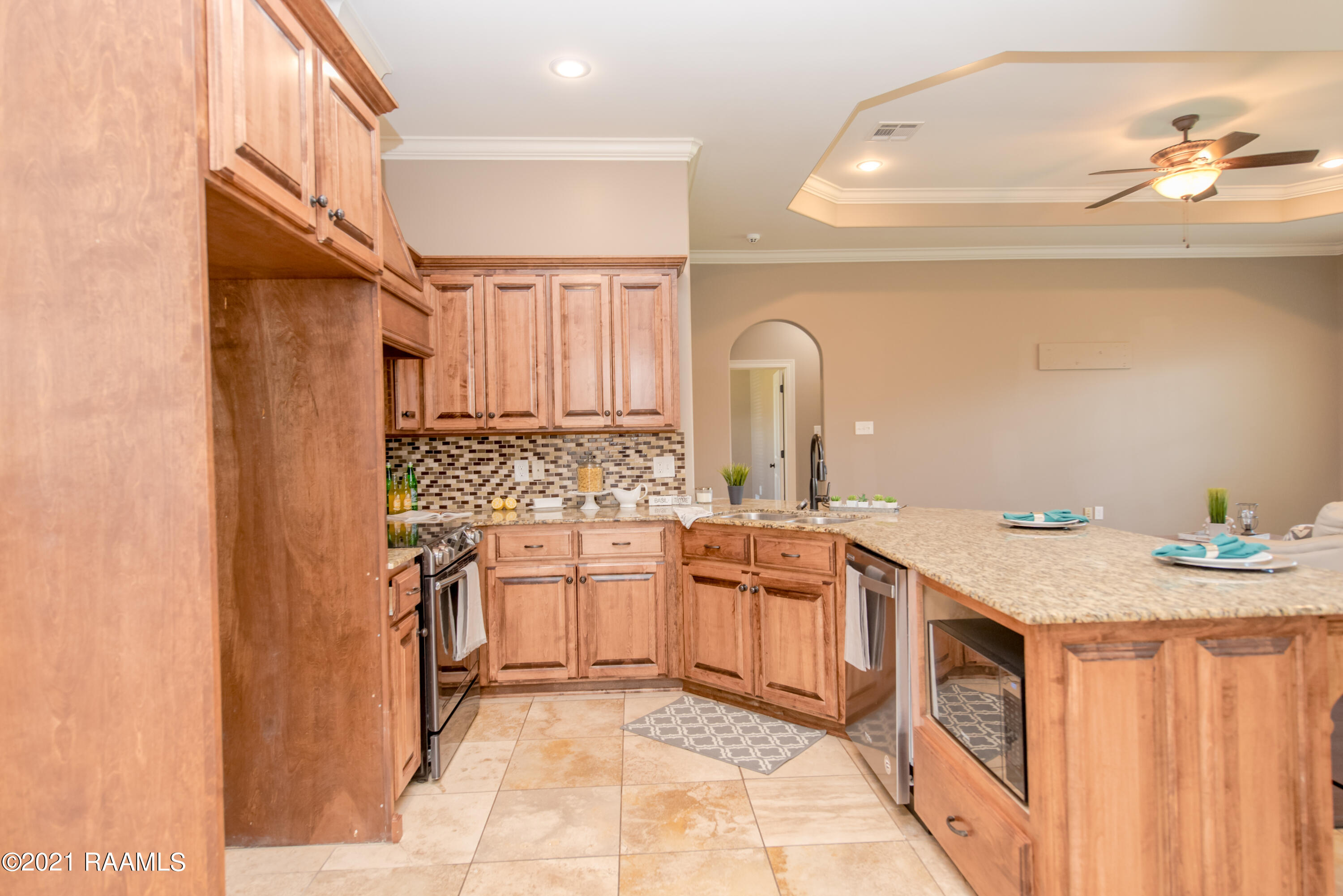 315 Hill Ridge Drive Youngsville, LA 70592 - Photo 14 of 34 Kitchen