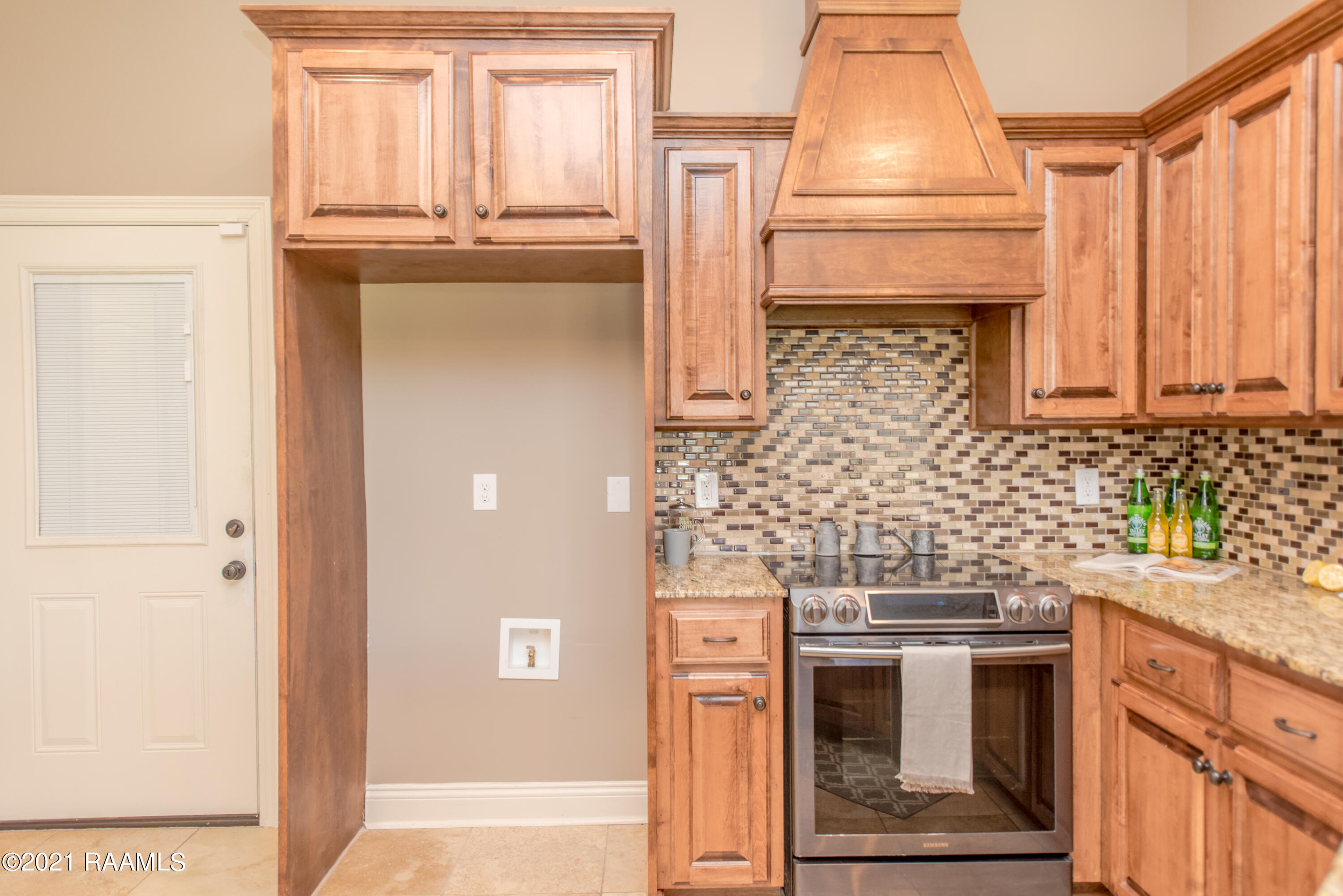 315 Hill Ridge Drive Youngsville, LA 70592 - Photo 15 of 34 Kitchen