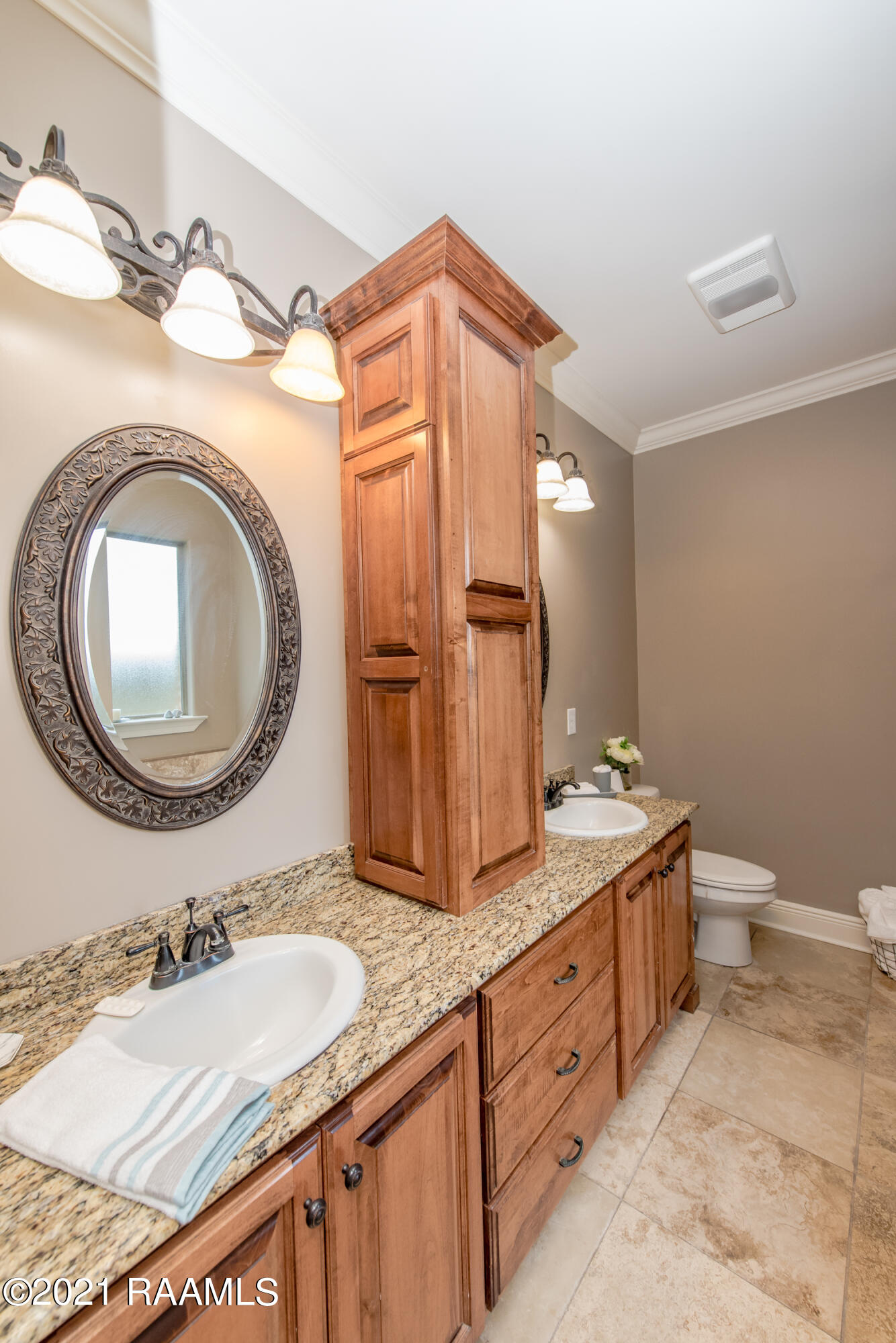 315 Hill Ridge Drive Youngsville, LA 70592 - Photo 23 of 34 Master Bath