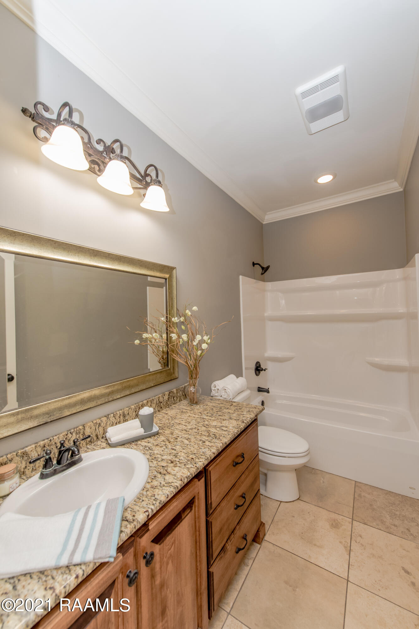 315 Hill Ridge Drive Youngsville, LA 70592 - Photo 29 of 34 Spare Bathroom