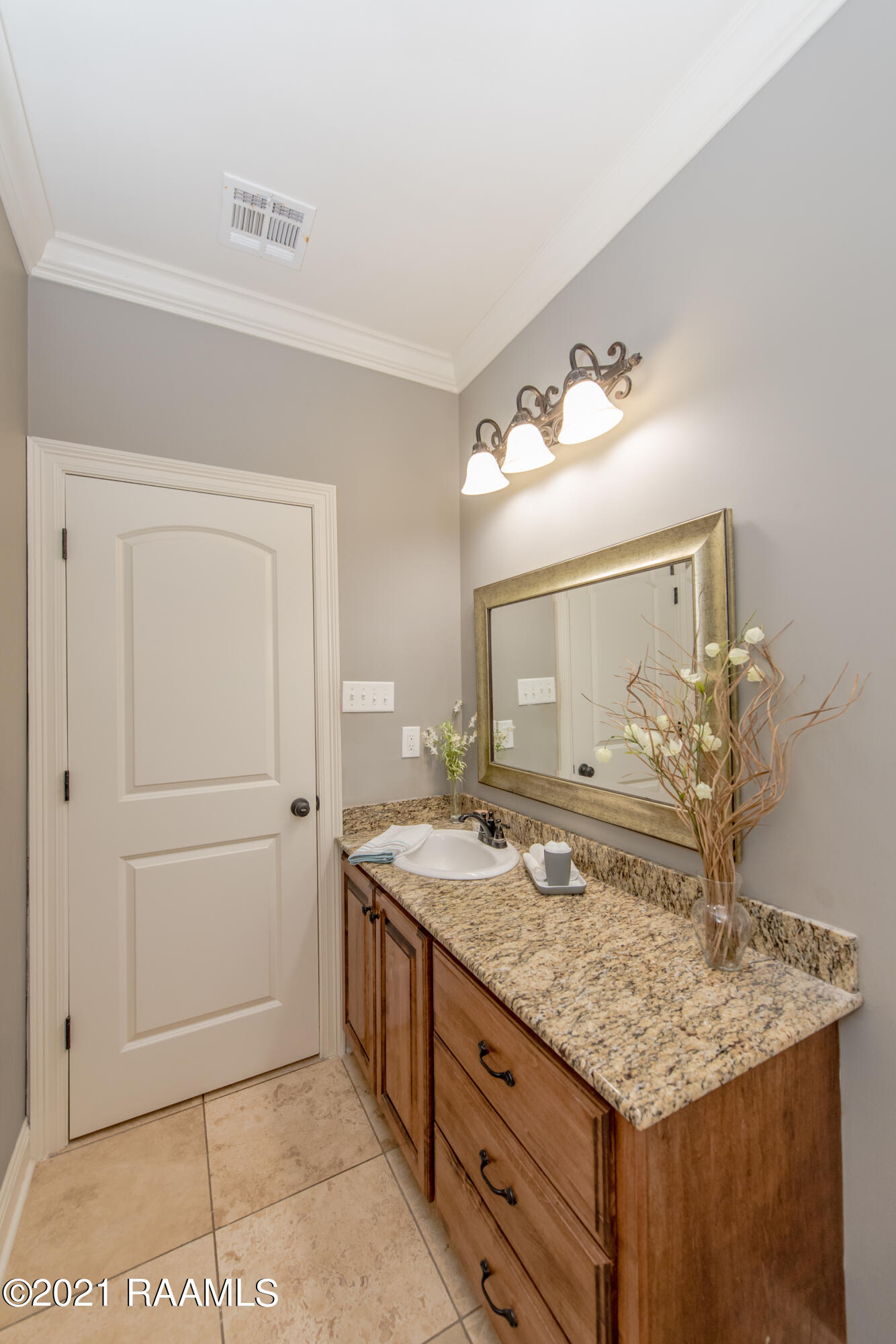 315 Hill Ridge Drive Youngsville, LA 70592 - Photo 31 of 34 Spare Bathroom