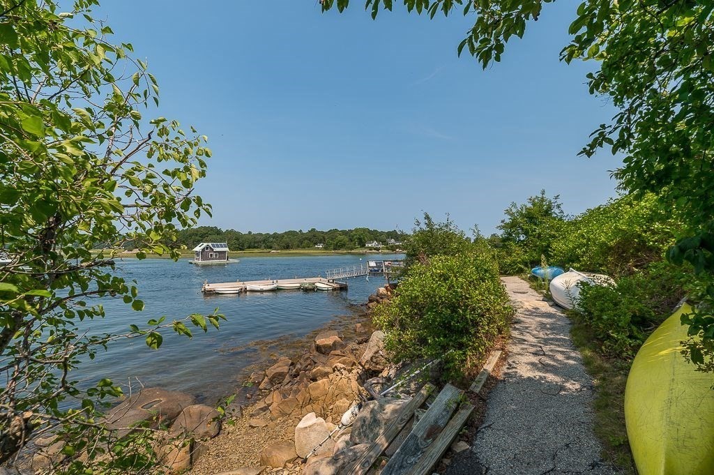 35-39 Riverview Road Gloucester, MA 01930 - Photo 8 of 42