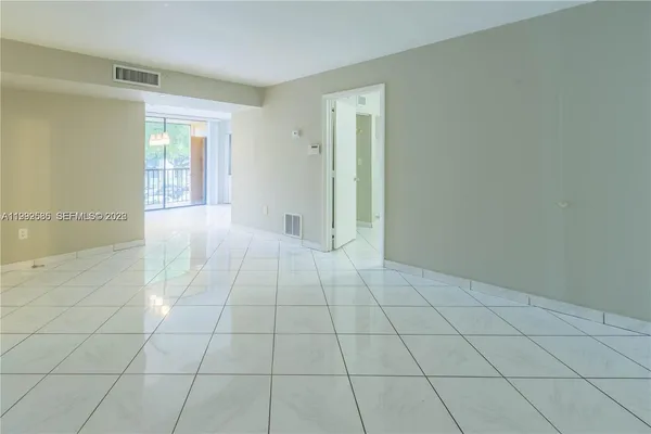 $2,500 | 8700 Southwest 133rd Avenue Road, Unit 223, Miami, FL 33183