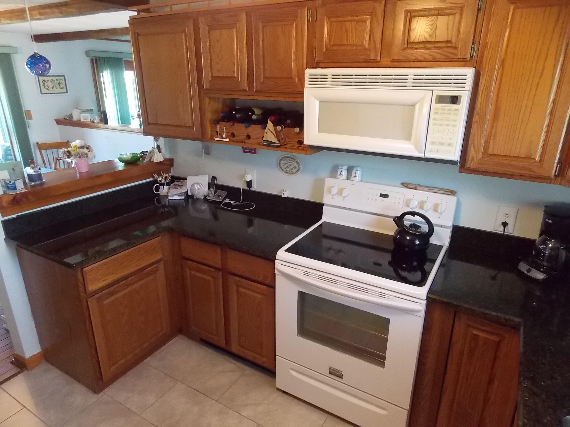 35 Webhannet Harbour Road, Unit 4 Wells, ME 04090 - Photo 11 of 40 DSCN7673