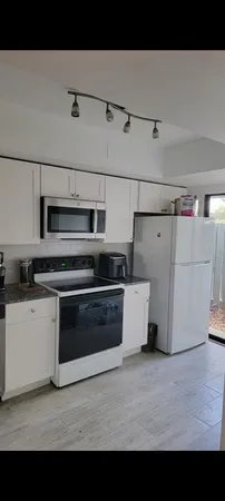 $1,750 | 5647 Summerside Lane, Unit 41A, Sarasota, FL 34231