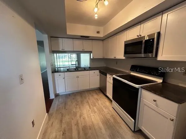 $1,750 | 5647 Summerside Lane, Unit 41A, Sarasota, FL 34231
