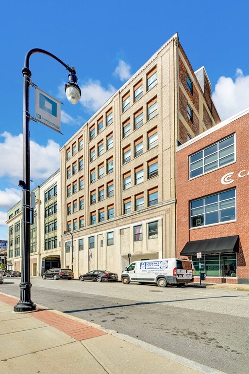 17 Federal Street, Unit 401 Worcester, MA 01608 - Photo 2 of 28 Gallery Image 2