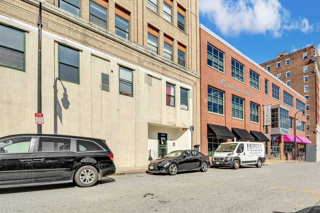 17 Federal Street, Unit 401 Worcester, MA 01608 - Photo 4 of 28 Gallery Image 4