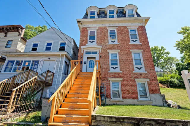 $300,000 | 1554 1st Street, Rensselaer, NY 12144