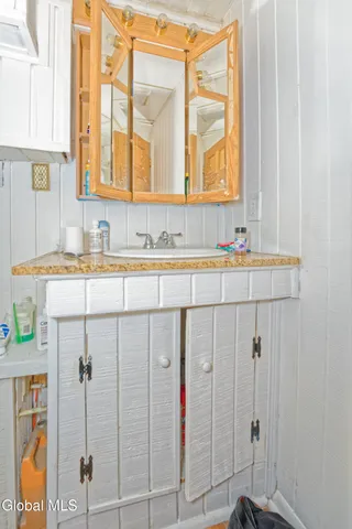 $300,000 | 1554 1st Street, Rensselaer, NY 12144