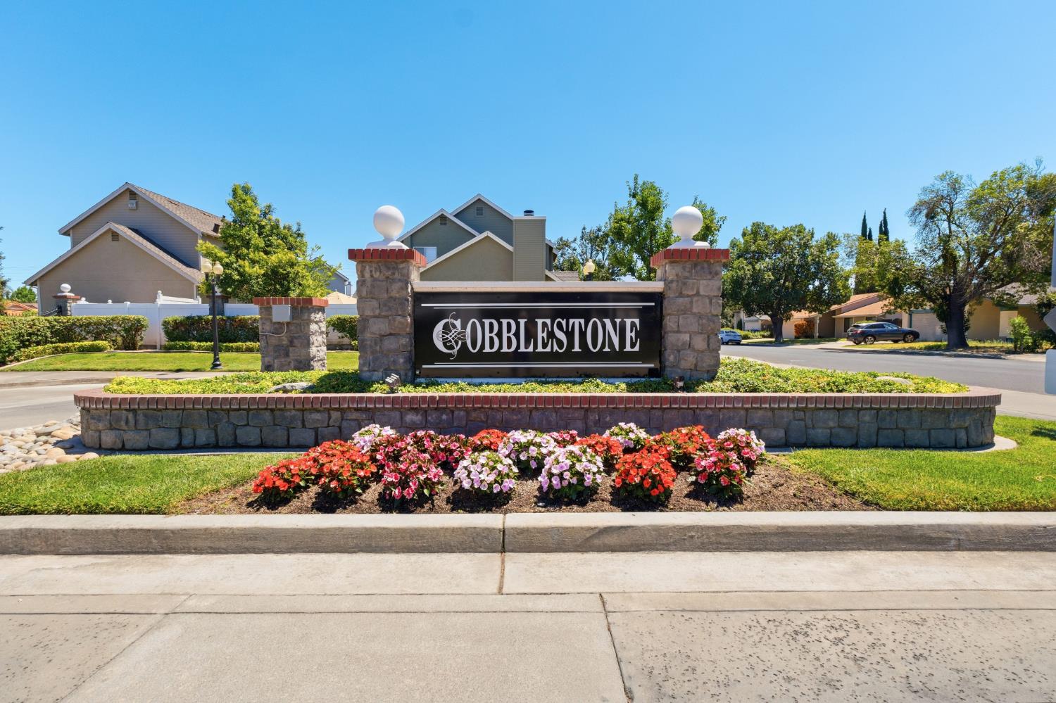 2100 Cobblestone Manor Modesto, CA 95355 - Photo 2 of 38