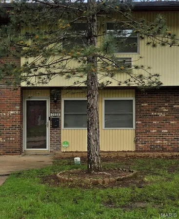 $75,997 | 7639 Hazelcrest Drive, Unit 48, Hazelwood, MO 63042