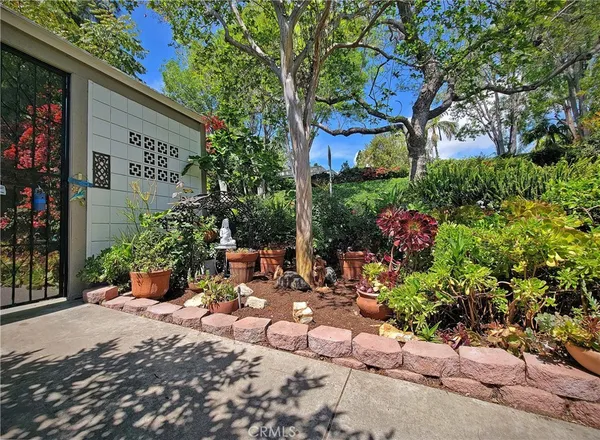 $449,000 | 494 Calle Cadiz, Unit A, Laguna Woods, CA 92637