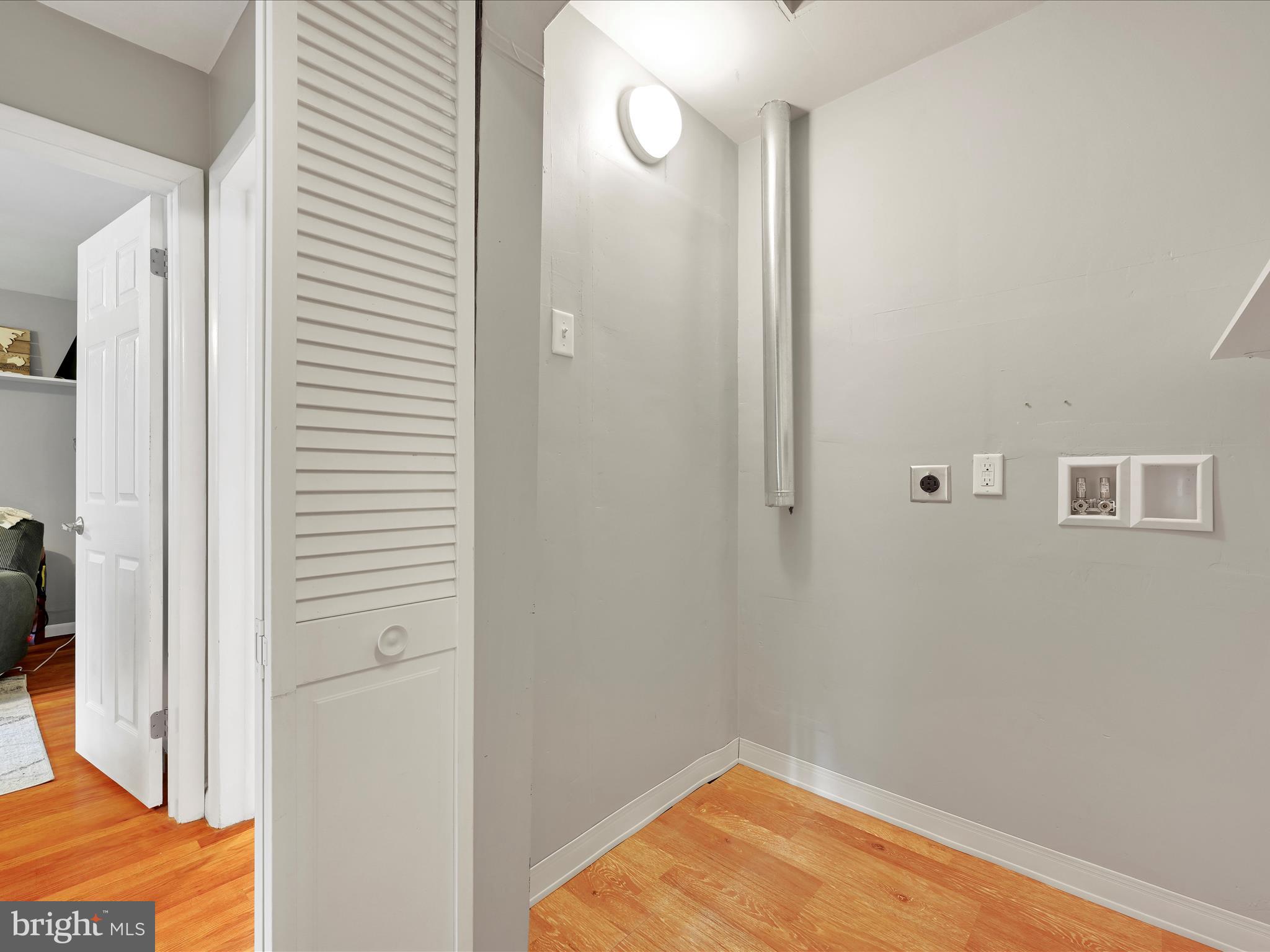 1321 Valley Road Lancaster, PA 17603 - Photo 23 of 35 Laundry w/Bedrooms