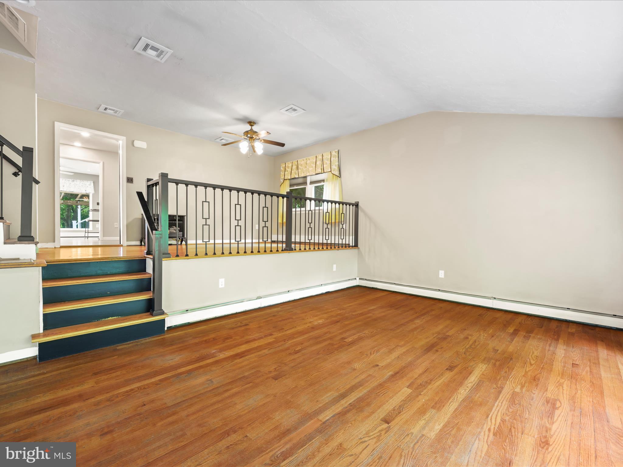 1321 Valley Road Lancaster, PA 17603 - Photo 8 of 35 Living Room