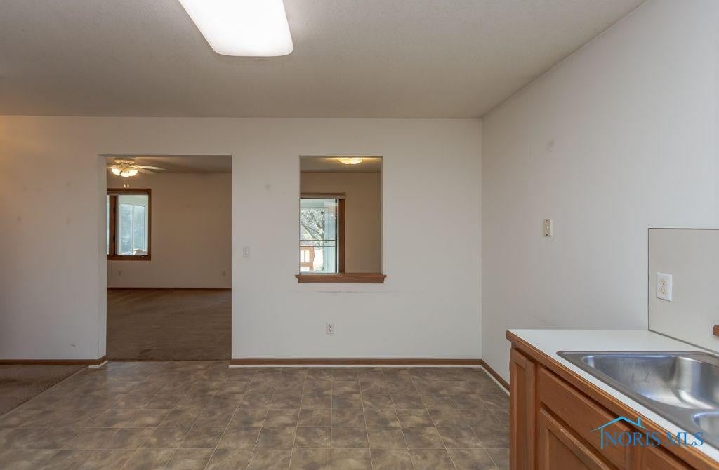 946 Kinder Road Toledo, OH 43615 - Photo 18 of 35 Gallery Image 18