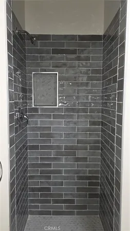 $1,300 | 3408 Sunset Boulevard, Unit 102, Los Angeles, CA 90026