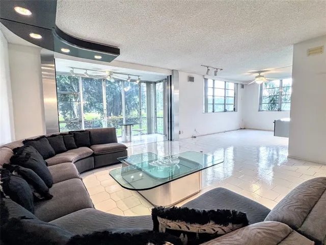 $245,000 | 800 Cypress Grove Drive, Unit 106, Pompano Beach, FL 33069