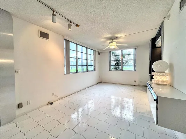 $245,000 | 800 Cypress Grove Drive, Unit 106, Pompano Beach, FL 33069