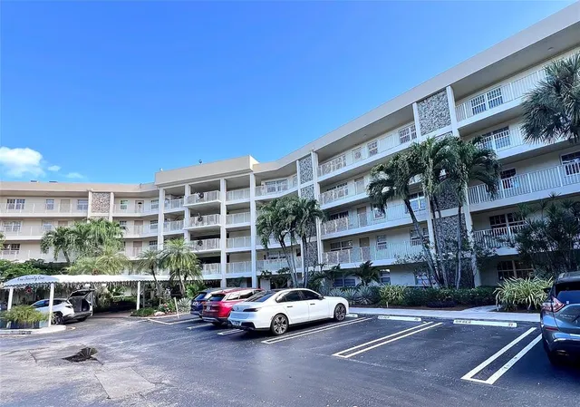 $245,000 | 800 Cypress Grove Drive, Unit 106, Pompano Beach, FL 33069