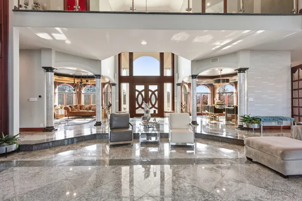 $2,800,000 | 15 Terra Vita Court, South Barrington, IL 60010