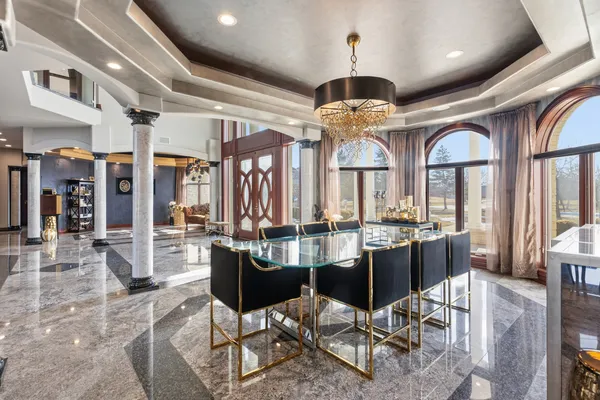 $2,800,000 | 15 Terra Vita Court, South Barrington, IL 60010