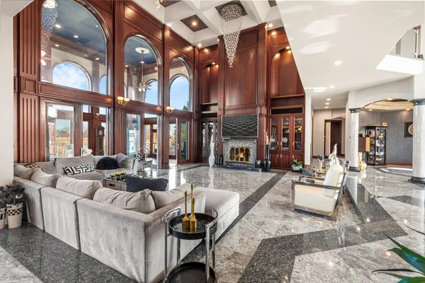 $2,800,000 | 15 Terra Vita Court, South Barrington, IL 60010