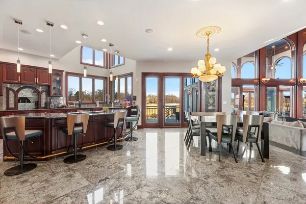 $2,800,000 | 15 Terra Vita Court, South Barrington, IL 60010