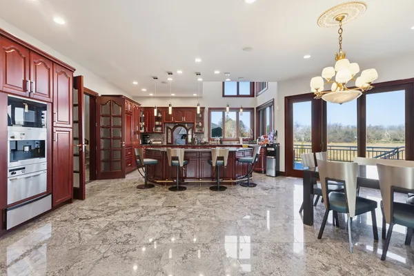 $2,800,000 | 15 Terra Vita Court, South Barrington, IL 60010