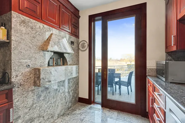 $2,800,000 | 15 Terra Vita Court, South Barrington, IL 60010