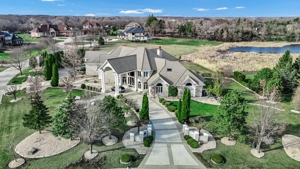 $2,800,000 | 15 Terra Vita Court, South Barrington, IL 60010