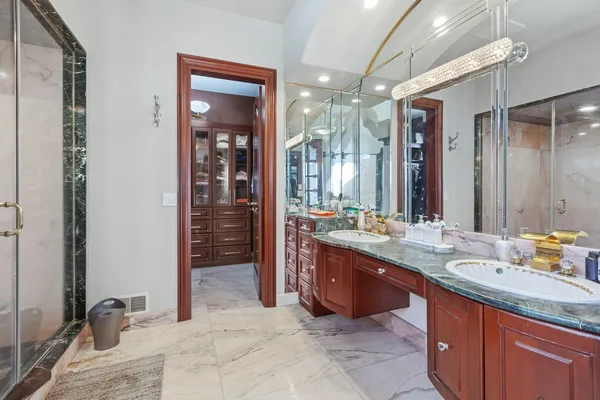 $2,800,000 | 15 Terra Vita Court, South Barrington, IL 60010