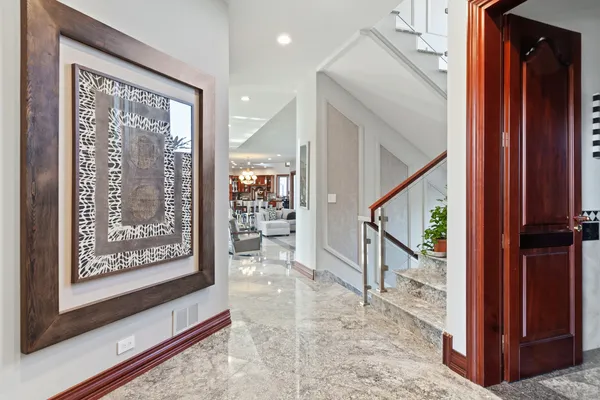 $2,800,000 | 15 Terra Vita Court, South Barrington, IL 60010