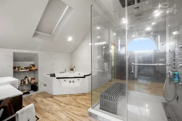 $2,800,000 | 15 Terra Vita Court, South Barrington, IL 60010