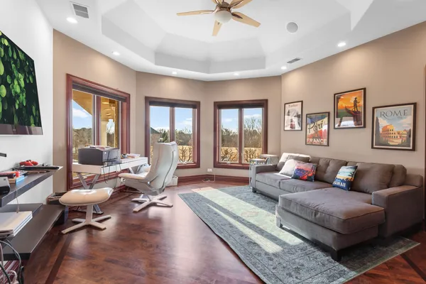 $2,800,000 | 15 Terra Vita Court, South Barrington, IL 60010