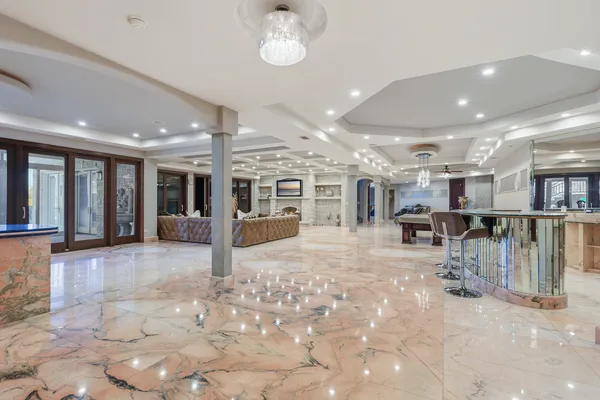 $2,800,000 | 15 Terra Vita Court, South Barrington, IL 60010