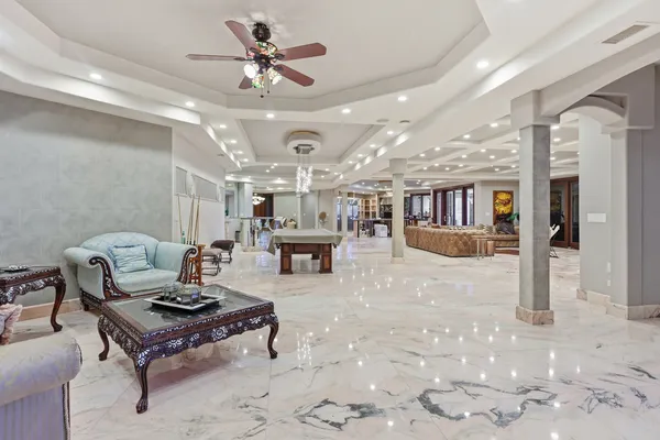 $2,800,000 | 15 Terra Vita Court, South Barrington, IL 60010