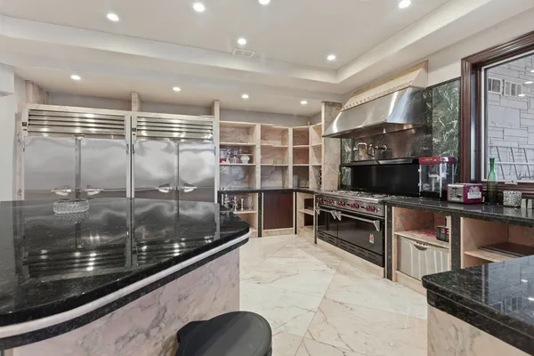 $2,800,000 | 15 Terra Vita Court, South Barrington, IL 60010