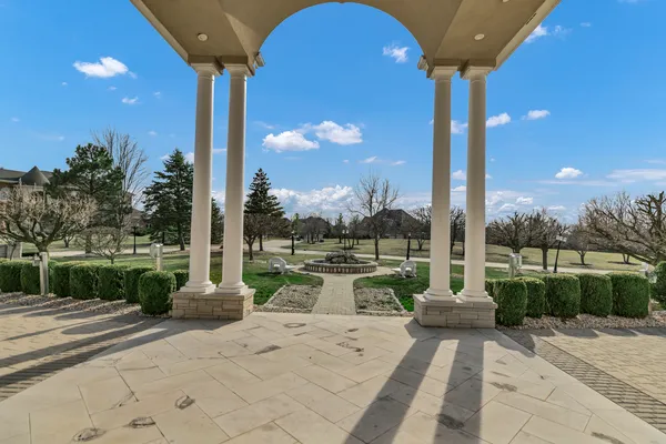$2,800,000 | 15 Terra Vita Court, South Barrington, IL 60010