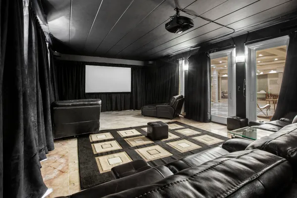 $2,800,000 | 15 Terra Vita Court, South Barrington, IL 60010