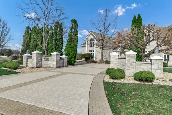 $2,800,000 | 15 Terra Vita Court, South Barrington, IL 60010