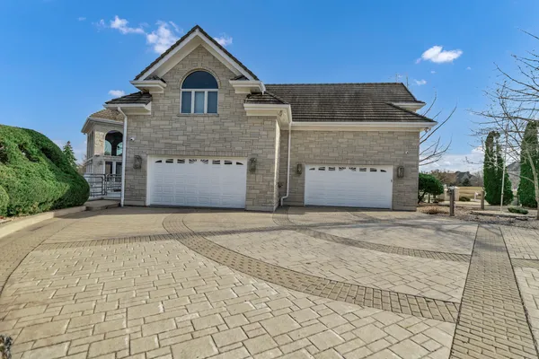 $2,800,000 | 15 Terra Vita Court, South Barrington, IL 60010