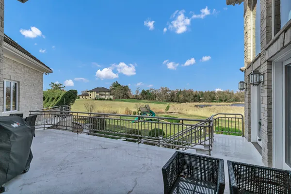 $2,800,000 | 15 Terra Vita Court, South Barrington, IL 60010