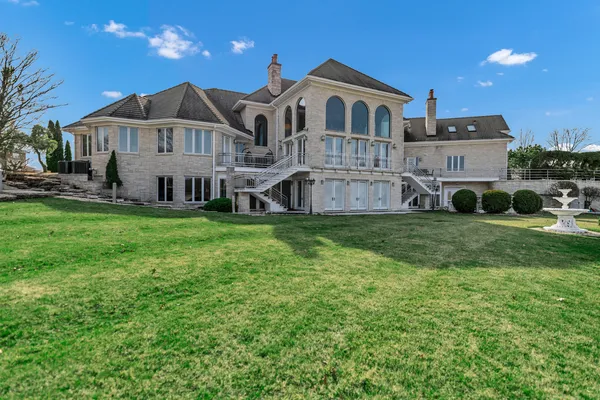 $2,800,000 | 15 Terra Vita Court, South Barrington, IL 60010
