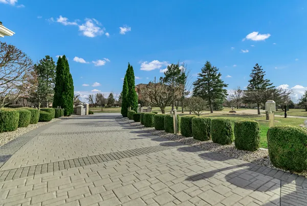 $2,800,000 | 15 Terra Vita Court, South Barrington, IL 60010