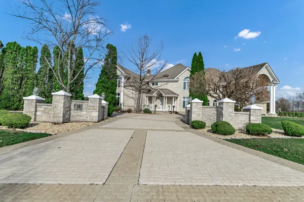 $2,800,000 | 15 Terra Vita Court, South Barrington, IL 60010