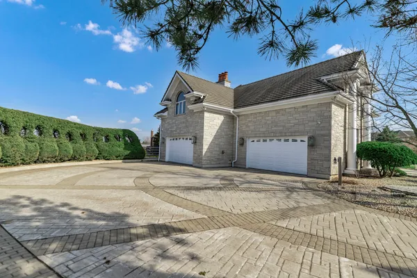 $2,800,000 | 15 Terra Vita Court, South Barrington, IL 60010