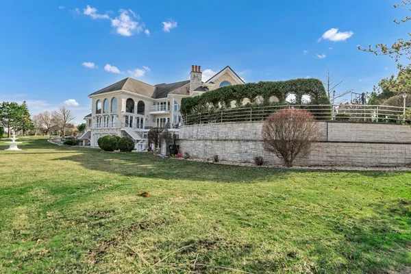 $2,800,000 | 15 Terra Vita Court, South Barrington, IL 60010